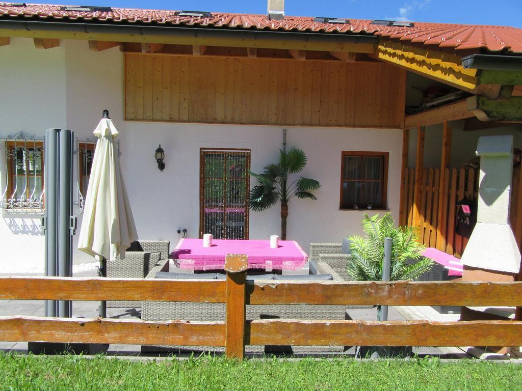 Alpen-Chalet Ehrwald Exterior photo